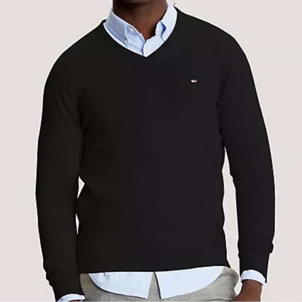 Tommy Hilfiger Men’s Navy V-Neck Sweater